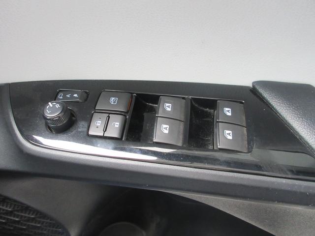 A 禁煙車 BSM LDA HUD 衝突軽減 クルーズコントロール コーナーセンサー LEDヘッドライト 純正7型ナビ CD DVD Bluetooth フルセグTV ドライブレコーダー バックカメラ(51枚目)