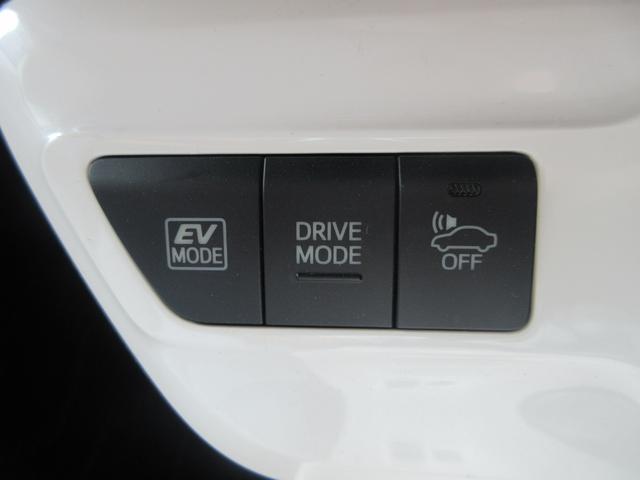 A 禁煙車 BSM LDA HUD 衝突軽減 クルーズコントロール コーナーセンサー LEDヘッドライト 純正7型ナビ CD DVD Bluetooth フルセグTV ドライブレコーダー バックカメラ(56枚目)