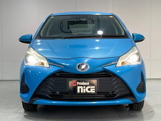 ヴィッツ ハイブリッドＦ　トヨタセーフティセンス　純正７型ナビ　ＬＥＤヘッドライト　ＣＤ　Ｂｌｕｅｔｏｏｔｈ　ＴＶ　バックモニター　プッシュスタート　ビルトインＥＴＣ　ＡＵＴＯライト　ステアリングスイッチ　アイドリングストップ（8枚目）