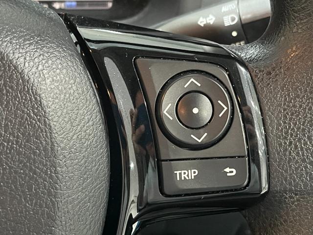 ヴィッツ ハイブリッドＦ　トヨタセーフティセンス　純正７型ナビ　ＬＥＤヘッドライト　ＣＤ　Ｂｌｕｅｔｏｏｔｈ　ＴＶ　バックモニター　プッシュスタート　ビルトインＥＴＣ　ＡＵＴＯライト　ステアリングスイッチ　アイドリングストップ（24枚目）