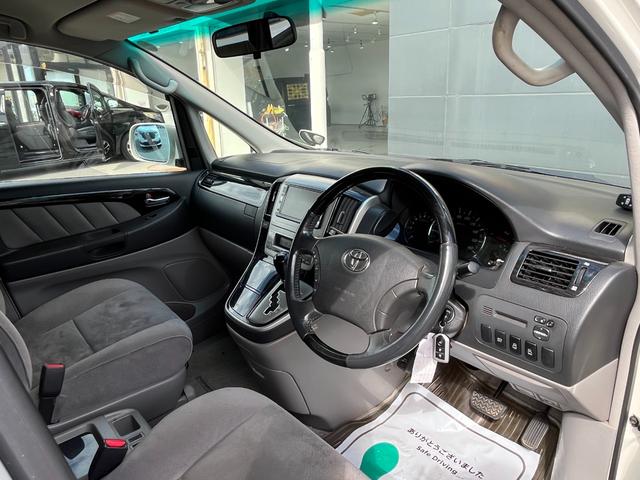 TOYOTA ALPHARD V AS PLATINUM SELECTION