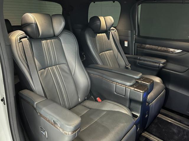 アルファード 3.5エグゼクティブラウンジ 寒冷地 モデリスタエアロ WORK21インチAW ツインムーンルーフ JBLプレミアサウンド リアエンターテイメント デジタルインナーミラー 黒革シート 3眼LED BSM ビルトインETC2.0(47枚目)