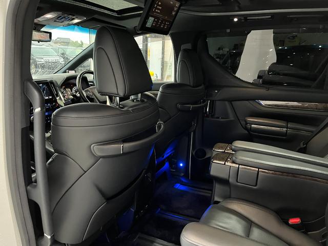 アルファード 3.5エグゼクティブラウンジ 寒冷地 モデリスタエアロ WORK21インチAW ツインムーンルーフ JBLプレミアサウンド リアエンターテイメント デジタルインナーミラー 黒革シート 3眼LED BSM ビルトインETC2.0(55枚目)