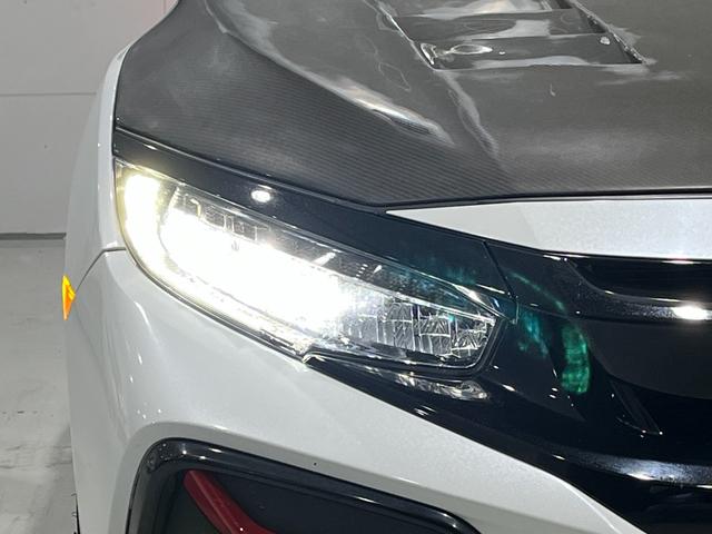 シビック セダン　ホンダセンシング　ＨｏｎｄａＳＥＮＳＩＮＧ　フルエアロ　カーボンボンネット　ＲＥＣＡＲＯシート　ＲＳＥスポーツマフラー　ナビ装着ＰＫＧ　パナソニック１０型ナビＢＤ／ＤＶＤ／ＣＤ　リアウィング　Ｂカメラ　ＥＴＣ２．０（10枚目）