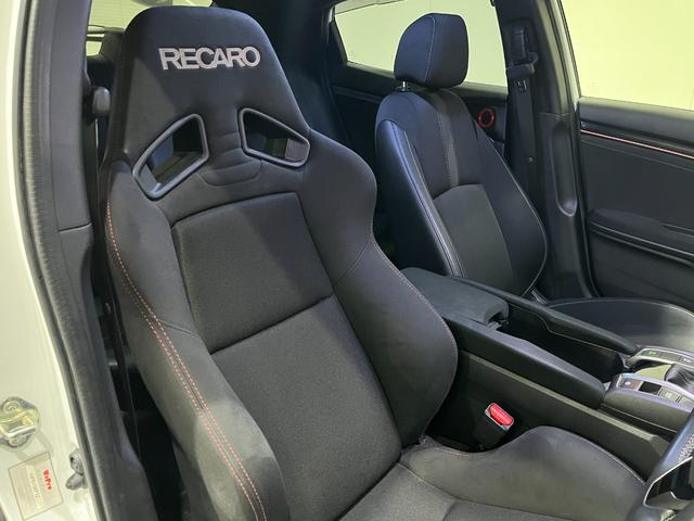シビック セダン　ホンダセンシング　ＨｏｎｄａＳＥＮＳＩＮＧ　フルエアロ　カーボンボンネット　ＲＥＣＡＲＯシート　ＲＳＥスポーツマフラー　ナビ装着ＰＫＧ　パナソニック１０型ナビＢＤ／ＤＶＤ／ＣＤ　リアウィング　Ｂカメラ　ＥＴＣ２．０（42枚目）