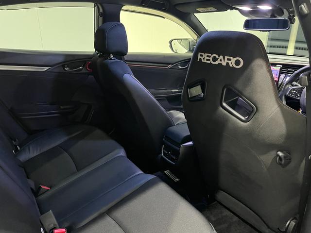シビック セダン　ホンダセンシング　ＨｏｎｄａＳＥＮＳＩＮＧ　フルエアロ　カーボンボンネット　ＲＥＣＡＲＯシート　ＲＳＥスポーツマフラー　ナビ装着ＰＫＧ　パナソニック１０型ナビＢＤ／ＤＶＤ／ＣＤ　リアウィング　Ｂカメラ　ＥＴＣ２．０（44枚目）