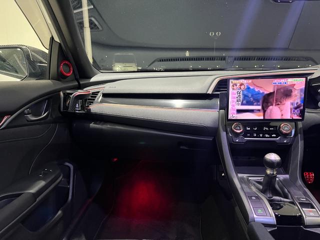 シビック セダン　ホンダセンシング　ＨｏｎｄａＳＥＮＳＩＮＧ　フルエアロ　カーボンボンネット　ＲＥＣＡＲＯシート　ＲＳＥスポーツマフラー　ナビ装着ＰＫＧ　パナソニック１０型ナビＢＤ／ＤＶＤ／ＣＤ　リアウィング　Ｂカメラ　ＥＴＣ２．０（48枚目）