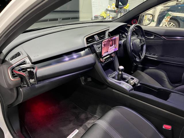 シビック セダン　ホンダセンシング　ＨｏｎｄａＳＥＮＳＩＮＧ　フルエアロ　カーボンボンネット　ＲＥＣＡＲＯシート　ＲＳＥスポーツマフラー　ナビ装着ＰＫＧ　パナソニック１０型ナビＢＤ／ＤＶＤ／ＣＤ　リアウィング　Ｂカメラ　ＥＴＣ２．０（51枚目）