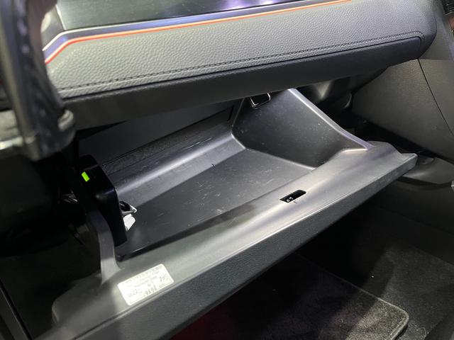シビック セダン　ホンダセンシング　ＨｏｎｄａＳＥＮＳＩＮＧ　フルエアロ　カーボンボンネット　ＲＥＣＡＲＯシート　ＲＳＥスポーツマフラー　ナビ装着ＰＫＧ　パナソニック１０型ナビＢＤ／ＤＶＤ／ＣＤ　リアウィング　Ｂカメラ　ＥＴＣ２．０（52枚目）