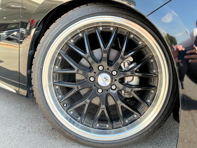 アルファード 2.5S タイプゴールド ブリッツ車高調 ロクサーニ20インチAW ツインムーンルーフ デジタルインナーミラー BSM 後席モニター エントリーナビキット フルセグTV CD/DVDデッキ 3眼LEDヘッドライト(8枚目)