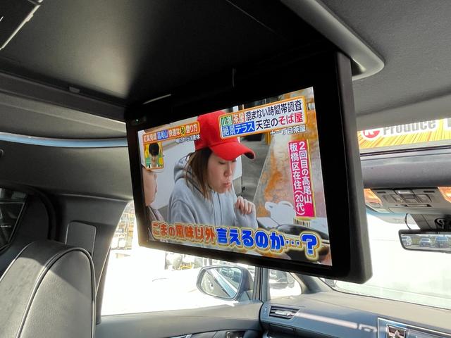 アルファード 2.5S タイプゴールド ブリッツ車高調 ロクサーニ20インチAW ツインムーンルーフ デジタルインナーミラー BSM 後席モニター エントリーナビキット フルセグTV CD/DVDデッキ 3眼LEDヘッドライト(11枚目)