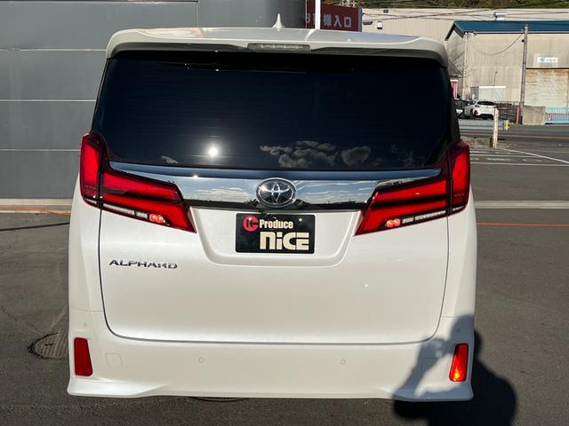 アルファード ２．５Ｓ　タイプゴールド　寒冷地仕様　車高調　ＲＡＹＳ２０インチＡＷ　後席フリップダウンモニター　エントリーナビキット　ＣＤ／ＤＶＤデッキ　フルセグＴＶ　トヨタセーフティセンス　ビルトインＥＴＣ　３眼ＬＥＤヘッドライト（18枚目）