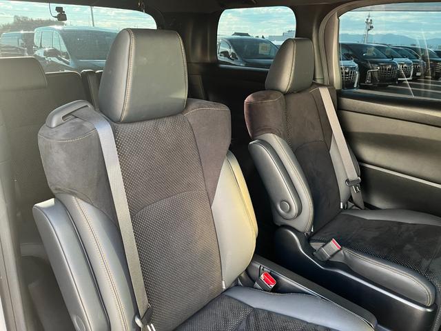 アルファード ２．５Ｓ　タイプゴールド　寒冷地仕様　車高調　ＲＡＹＳ２０インチＡＷ　後席フリップダウンモニター　エントリーナビキット　ＣＤ／ＤＶＤデッキ　フルセグＴＶ　トヨタセーフティセンス　ビルトインＥＴＣ　３眼ＬＥＤヘッドライト（34枚目）