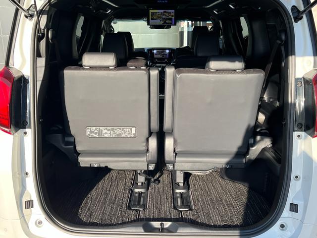 アルファード ２．５Ｓ　タイプゴールド　寒冷地仕様　車高調　ＲＡＹＳ２０インチＡＷ　後席フリップダウンモニター　エントリーナビキット　ＣＤ／ＤＶＤデッキ　フルセグＴＶ　トヨタセーフティセンス　ビルトインＥＴＣ　３眼ＬＥＤヘッドライト（38枚目）