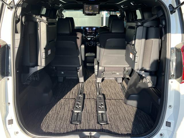 アルファード ２．５Ｓ　タイプゴールド　寒冷地仕様　車高調　ＲＡＹＳ２０インチＡＷ　後席フリップダウンモニター　エントリーナビキット　ＣＤ／ＤＶＤデッキ　フルセグＴＶ　トヨタセーフティセンス　ビルトインＥＴＣ　３眼ＬＥＤヘッドライト（57枚目）