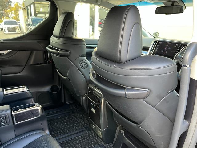 アルファード 2.5S Cパッケージ ALPINE11型ナビ ALPINE後席モニター 3眼LEDヘッドライト トヨタセーフティセンス ヴィエナツウェール20インチAW 両側電動スライドドア PWバックドア 電動オットマン シートヒーター(41枚目)