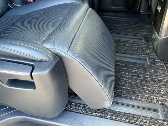 アルファード 2.5S Cパッケージ ALPINE11型ナビ ALPINE後席モニター 3眼LEDヘッドライト トヨタセーフティセンス ヴィエナツウェール20インチAW 両側電動スライドドア PWバックドア 電動オットマン シートヒーター(42枚目)