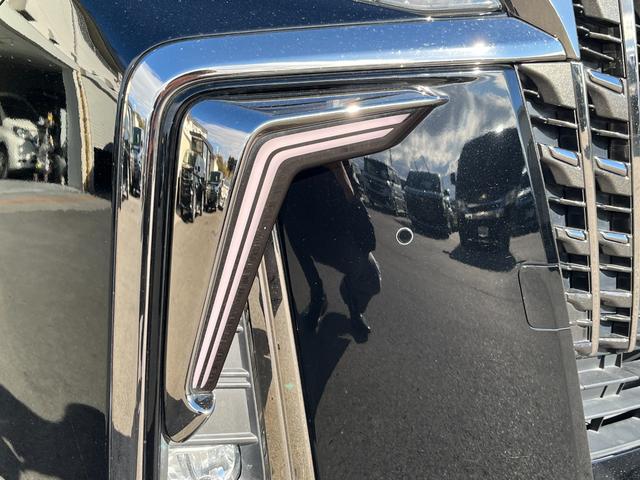 アルファード 2.5S タイプゴールドIII サンルーフ トヨタセーフティセンス シグネチャーイルミブレード モデリスタリアスカート 社外18インチAW 3眼LEDヘッドライト ハーフレザーシート 両側電動スライドドア PWバックドア(8枚目)