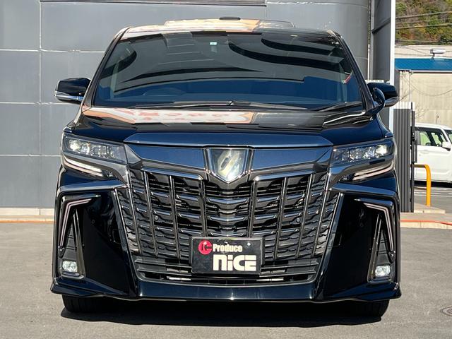 アルファード 2.5S タイプゴールドIII サンルーフ トヨタセーフティセンス シグネチャーイルミブレード モデリスタリアスカート 社外18インチAW 3眼LEDヘッドライト ハーフレザーシート 両側電動スライドドア PWバックドア(14枚目)