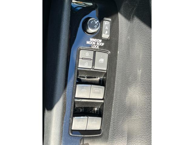 アルファード 2.5S タイプゴールドIII サンルーフ トヨタセーフティセンス シグネチャーイルミブレード モデリスタリアスカート 社外18インチAW 3眼LEDヘッドライト ハーフレザーシート 両側電動スライドドア PWバックドア(25枚目)