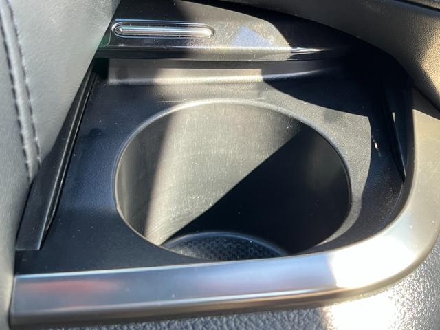 アルファード 2.5S タイプゴールドIII サンルーフ トヨタセーフティセンス シグネチャーイルミブレード モデリスタリアスカート 社外18インチAW 3眼LEDヘッドライト ハーフレザーシート 両側電動スライドドア PWバックドア(26枚目)