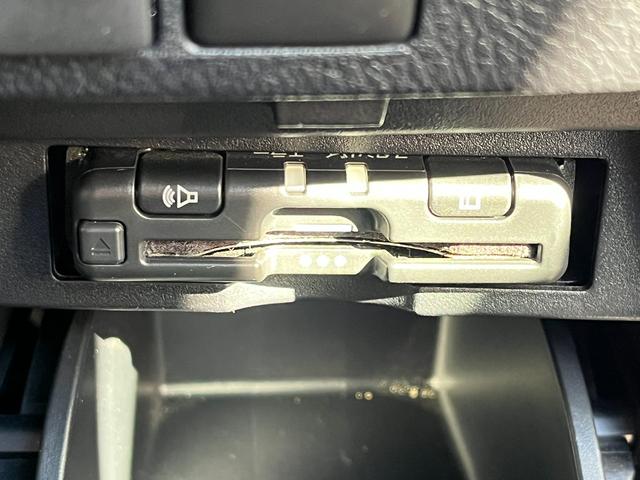 アルファード 2.5S タイプゴールドIII サンルーフ トヨタセーフティセンス シグネチャーイルミブレード モデリスタリアスカート 社外18インチAW 3眼LEDヘッドライト ハーフレザーシート 両側電動スライドドア PWバックドア(28枚目)