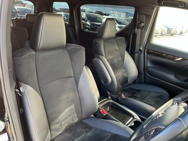 アルファード 2.5S タイプゴールドIII サンルーフ トヨタセーフティセンス シグネチャーイルミブレード モデリスタリアスカート 社外18インチAW 3眼LEDヘッドライト ハーフレザーシート 両側電動スライドドア PWバックドア(39枚目)