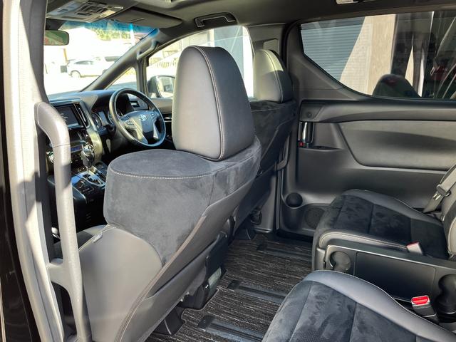 アルファード 2.5S タイプゴールドIII サンルーフ トヨタセーフティセンス シグネチャーイルミブレード モデリスタリアスカート 社外18インチAW 3眼LEDヘッドライト ハーフレザーシート 両側電動スライドドア PWバックドア(49枚目)