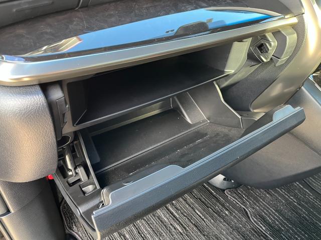 アルファード 2.5S タイプゴールドIII サンルーフ トヨタセーフティセンス シグネチャーイルミブレード モデリスタリアスカート 社外18インチAW 3眼LEDヘッドライト ハーフレザーシート 両側電動スライドドア PWバックドア(56枚目)