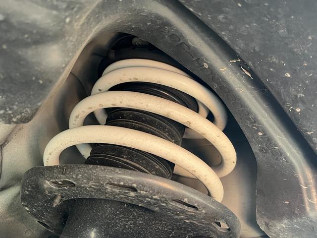 アルファード ２．５Ｓ　タイプゴールド　シルクブレイズエアロＦ／Ｓ／Ｒ　クロノス２０インチアルミホイール　サンルーフ　３眼ＬＥＤヘッドライト　トヨタセーフティセンス　ＰＷバックドア　両側電動スライドドア　ビルトインＥＴＣ　ハーフレザー（8枚目）