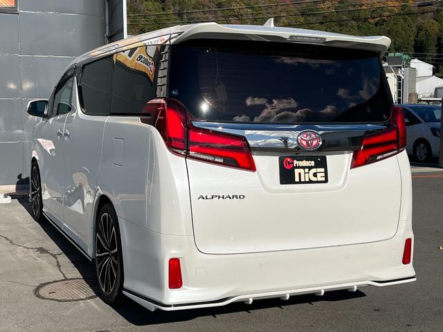 アルファード ２．５Ｓ　タイプゴールド　シルクブレイズエアロＦ／Ｓ／Ｒ　クロノス２０インチアルミホイール　サンルーフ　３眼ＬＥＤヘッドライト　トヨタセーフティセンス　ＰＷバックドア　両側電動スライドドア　ビルトインＥＴＣ　ハーフレザー（18枚目）