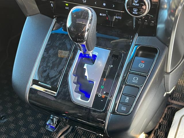 アルファード ２．５Ｓ　タイプゴールド　シルクブレイズエアロＦ／Ｓ／Ｒ　クロノス２０インチアルミホイール　サンルーフ　３眼ＬＥＤヘッドライト　トヨタセーフティセンス　ＰＷバックドア　両側電動スライドドア　ビルトインＥＴＣ　ハーフレザー（37枚目）