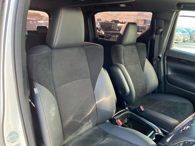 アルファード ２．５Ｓ　タイプゴールド　シルクブレイズエアロＦ／Ｓ／Ｒ　クロノス２０インチアルミホイール　サンルーフ　３眼ＬＥＤヘッドライト　トヨタセーフティセンス　ＰＷバックドア　両側電動スライドドア　ビルトインＥＴＣ　ハーフレザー（39枚目）