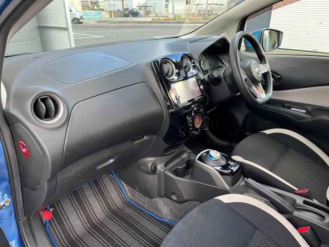 ノート e-パワー X エマージェンシーブレーキ LEDヘッドライト LEDフォグランプ 純正7型ナビ CD/DVD Bluetooth フルセグTV バックモニター 純正14インチAW AUTOライト スマートキー(40枚目)
