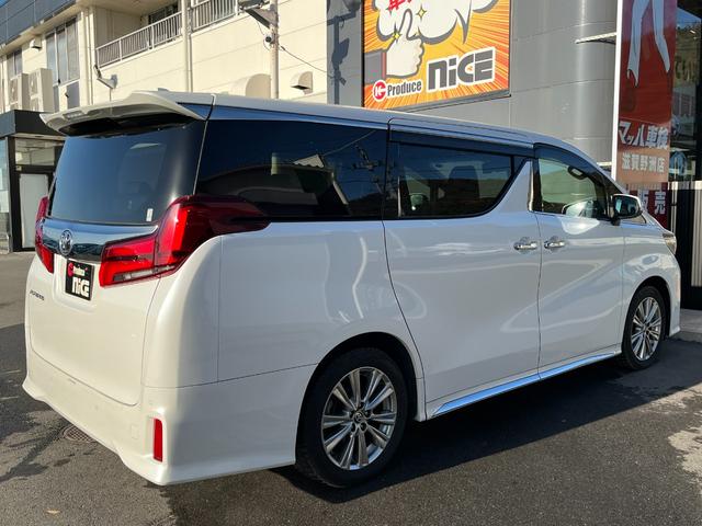 アルファード ２．５Ｓ　タイプゴールド　デジタルインナーミラー　ＢＳＭ　エントリーナビキット　後席モニター　ＣＤ／ＤＶＤデッキ　フルセグＴＶ　３眼ＬＥＤヘッドライト　ＰＷバックドア　両側電動スライドドア　トヨタセーフティセンス　ハーフレザー（17枚目）