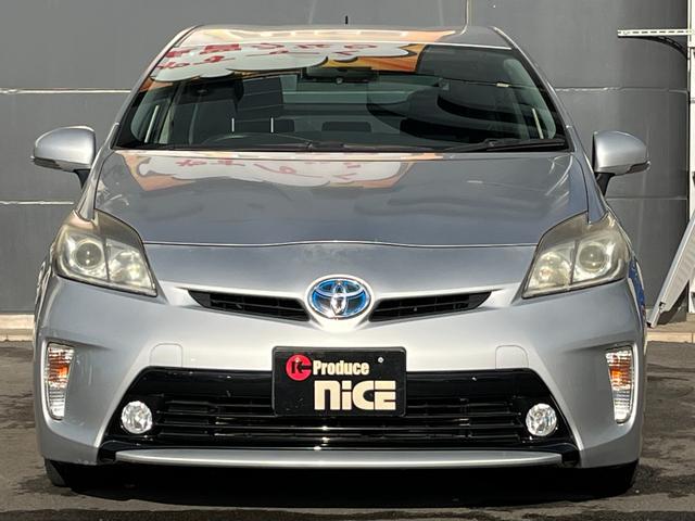 プリウス Ｓ　パナソニック７型ナビ　Ｂｌｕｅｔｏｏｔｈ　バックモニター　ビルトインＥＴＣ　ＨＩＤヘッドライト　フォグランプ　ＣＤ　ＴＶ　ステアリングスイッチ　ＰＵＳＨスタート　純正アルミホイール　ＡＵＴＯライト（8枚目）