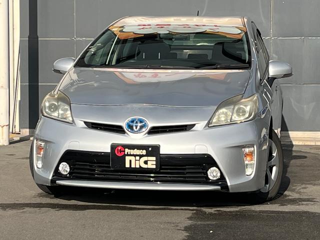 プリウス Ｓ　パナソニック７型ナビ　Ｂｌｕｅｔｏｏｔｈ　バックモニター　ビルトインＥＴＣ　ＨＩＤヘッドライト　フォグランプ　ＣＤ　ＴＶ　ステアリングスイッチ　ＰＵＳＨスタート　純正アルミホイール　ＡＵＴＯライト（9枚目）