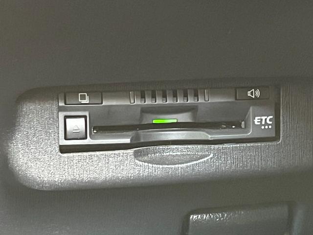 プリウス Ｓ　パナソニック７型ナビ　Ｂｌｕｅｔｏｏｔｈ　バックモニター　ビルトインＥＴＣ　ＨＩＤヘッドライト　フォグランプ　ＣＤ　ＴＶ　ステアリングスイッチ　ＰＵＳＨスタート　純正アルミホイール　ＡＵＴＯライト（25枚目）