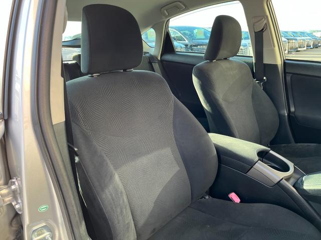 プリウス Ｓ　パナソニック７型ナビ　Ｂｌｕｅｔｏｏｔｈ　バックモニター　ビルトインＥＴＣ　ＨＩＤヘッドライト　フォグランプ　ＣＤ　ＴＶ　ステアリングスイッチ　ＰＵＳＨスタート　純正アルミホイール　ＡＵＴＯライト（38枚目）