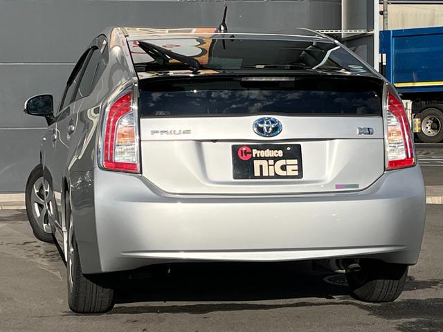 プリウス Ｓ　パナソニック７型ナビ　Ｂｌｕｅｔｏｏｔｈ　バックモニター　ビルトインＥＴＣ　ＨＩＤヘッドライト　フォグランプ　ＣＤ　ＴＶ　ステアリングスイッチ　ＰＵＳＨスタート　純正アルミホイール　ＡＵＴＯライト（54枚目）