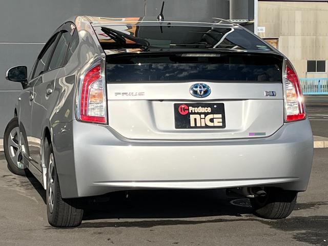 プリウス Ｓ　パナソニック７型ナビ　Ｂｌｕｅｔｏｏｔｈ　バックモニター　ビルトインＥＴＣ　ＨＩＤヘッドライト　フォグランプ　ＣＤ　ＴＶ　ステアリングスイッチ　ＰＵＳＨスタート　純正アルミホイール　ＡＵＴＯライト（55枚目）