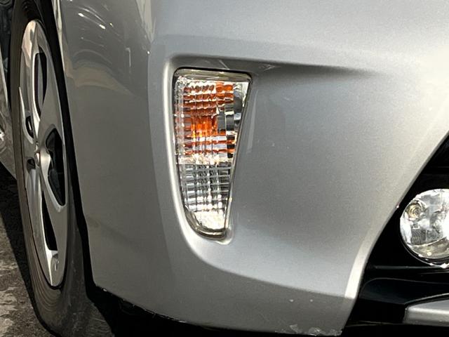 プリウス Ｓ　パナソニック７型ナビ　Ｂｌｕｅｔｏｏｔｈ　バックモニター　ビルトインＥＴＣ　ＨＩＤヘッドライト　フォグランプ　ＣＤ　ＴＶ　ステアリングスイッチ　ＰＵＳＨスタート　純正アルミホイール　ＡＵＴＯライト（61枚目）