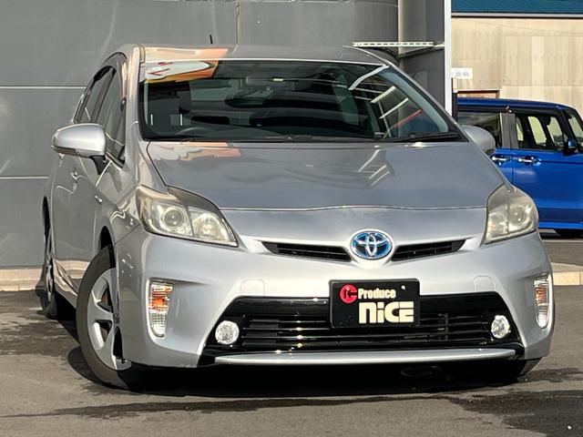 プリウス Ｓ　パナソニック７型ナビ　Ｂｌｕｅｔｏｏｔｈ　バックモニター　ビルトインＥＴＣ　ＨＩＤヘッドライト　フォグランプ　ＣＤ　ＴＶ　ステアリングスイッチ　ＰＵＳＨスタート　純正アルミホイール　ＡＵＴＯライト（68枚目）