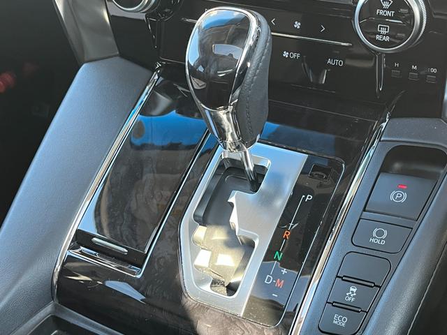 �d���p�[�L���O�u���[�L�V�t�g���o�[���u�o�v�|�W�V�����ɓ����Ǝ����ō쓮���A�u���[�L�𓥂݂Ȃ���u�c�v�|�W�V�����Ȃǁu�o�v�|�W�V�����ȊO�ɃV�t�g����Ɖ��������I�[�g�@�\�t�ł��B