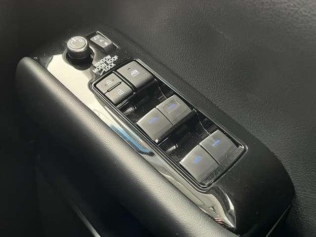 アルファード 2.5S Cパッケージ ツインムーンルーフ 後席フリップダウンモニター エントリーナビキット 3眼LEDヘッドライト HDMI入力 トヨタセーフティセンス PWバックドア ビルトインETC 両側電動スライド レーダークルーズ(32枚目)