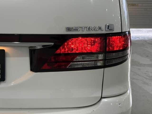 エスティマＬ アエラス　プレミアム　純正７インチナビ　パナソニック１１Ｖ型モニター　両側電動スライドドア　バックカメラ　ＥＴＣ　純正１６インチアルミホイール　クルーズコントロール　フォグランプ　３列シート　オットマン（68枚目）