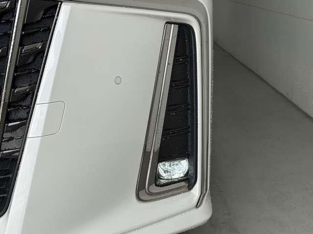 アルファード ２．５Ｓ　タイプゴールド　後席１２．１型モニター　デジタルインナーミラー　ＢＳＭ　エントリーナビキット　フルセグＴＶ　３眼ＬＥＤヘッドライト　トヨタセーフティセンス　ＰＷバックドア　純正９型ディスプレイオーディオ　ハーフレザー（68枚目）