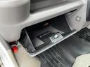 【グローブボックス】収納スペースも多くあります♪