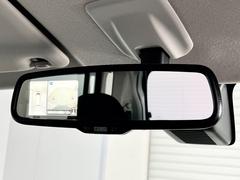 【全方位モニター】車両の前後左右に搭載したカメラから取り込んだ映像を合成し、車両を上から見たような映像を表示！ 6