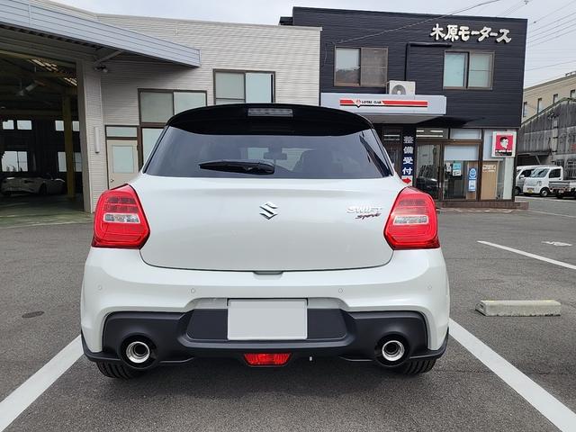 スイフトスポーツ ZC33S ファイナルエディション 6MT 登録済未使用車 8500台限定生産車 オーディオレス アダプティブクルーズコントロール デュアルセンサーブレーキサポート LEDヘッドランプ シートヒーター 専用エクステリア&インテリア(3枚目)